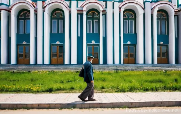 몰도바 치안과 안전 - **Prompt:** A bustling, vibrant outdoor market in Chisinau, Moldova, filled with locals and a few re...